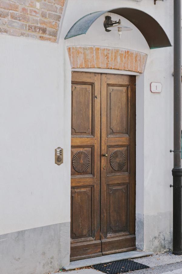 Casa Lobe - Charming Apartment In Village Centre La Morra Ngoại thất bức ảnh