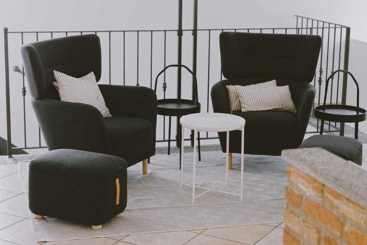 Casa Lobe - Charming Apartment In Village Centre La Morra Ngoại thất bức ảnh