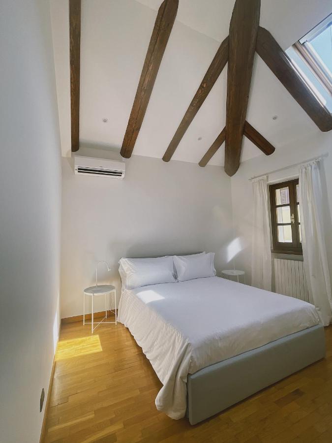 Casa Lobe - Charming Apartment In Village Centre La Morra Ngoại thất bức ảnh